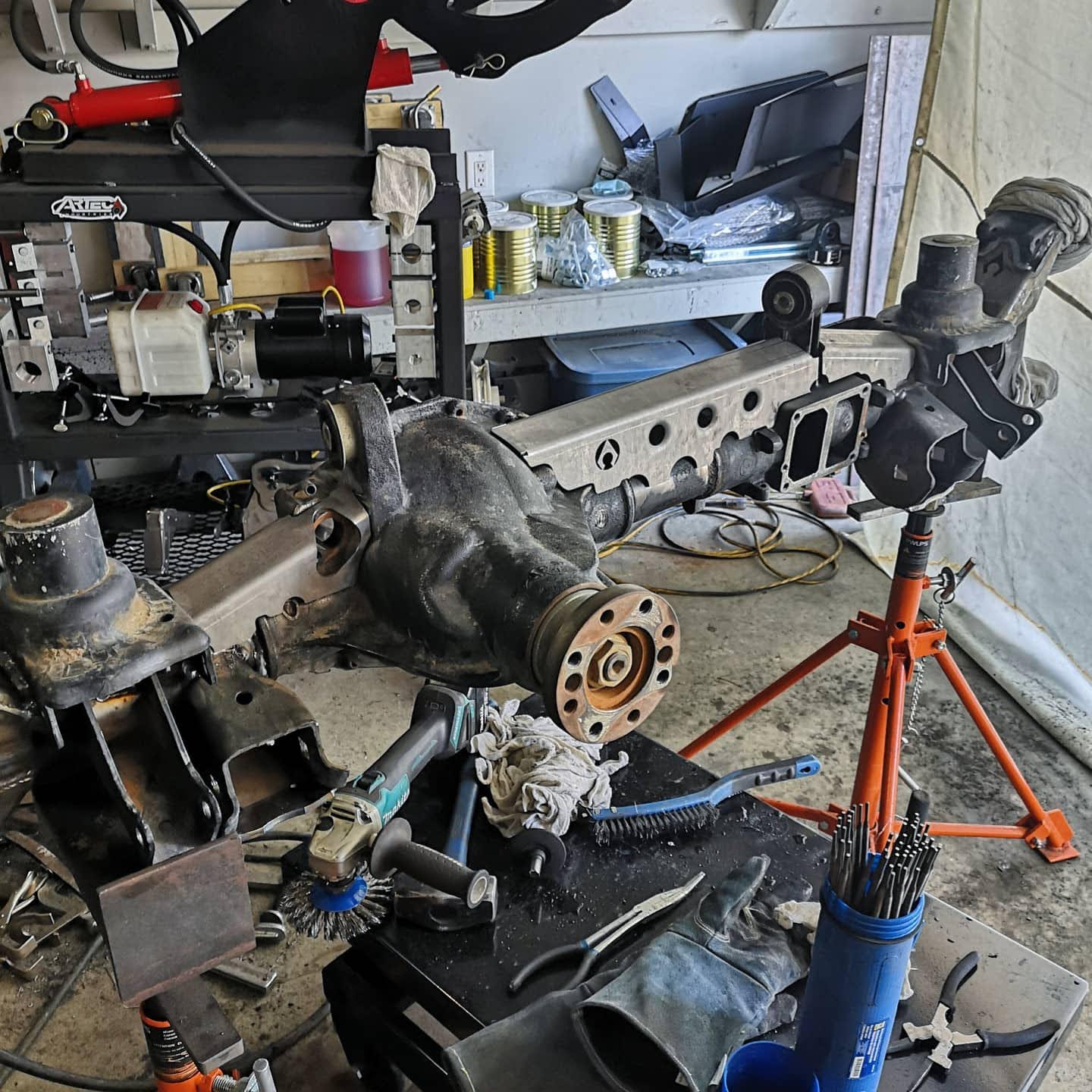 Truss install on Jeep Gladiator front axle